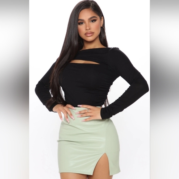 Fashion Nova Shirt Size Medium NWT - Picture 2 of 3